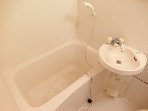 バス・シャワールーム　バスルーム！