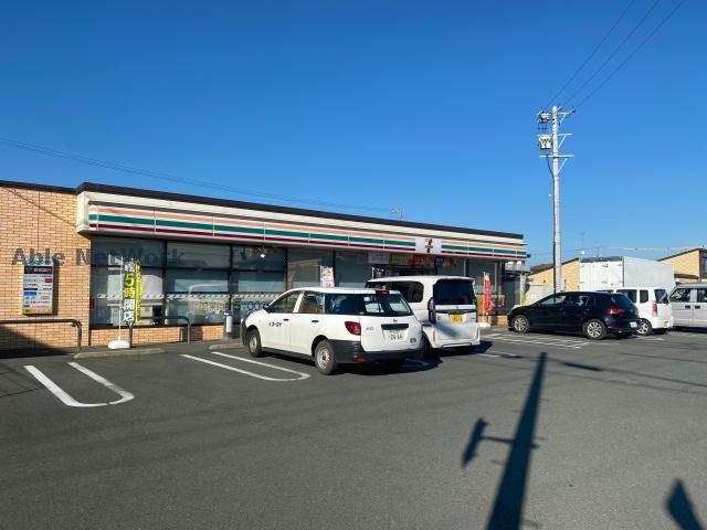 コンビニ　セブンイレブン磐田二之宮店（コンビニ）まで677m