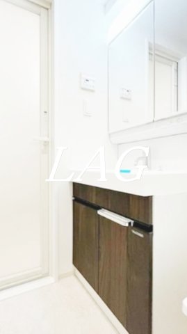 洗面設備　独立洗面台です。