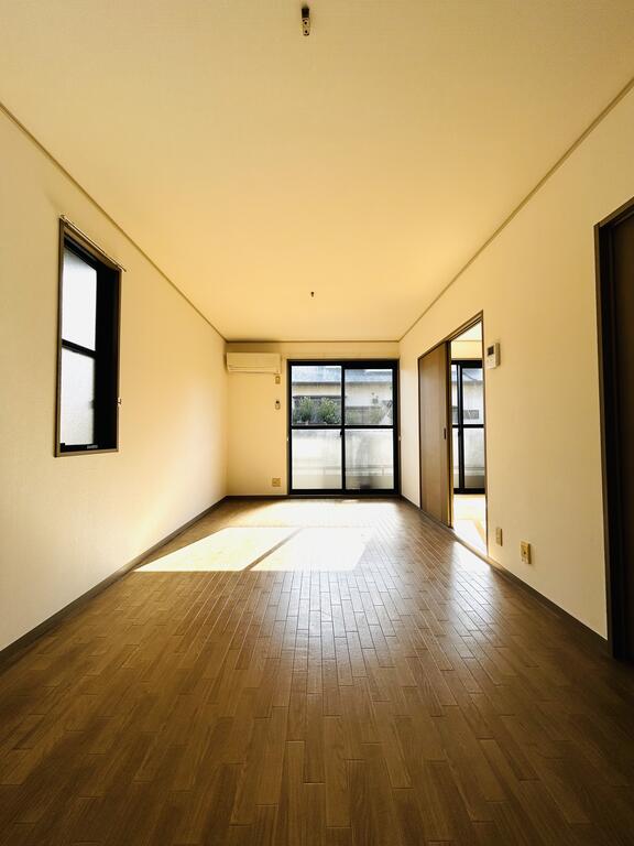 居室・リビング　LDK9帖　エアコン付き