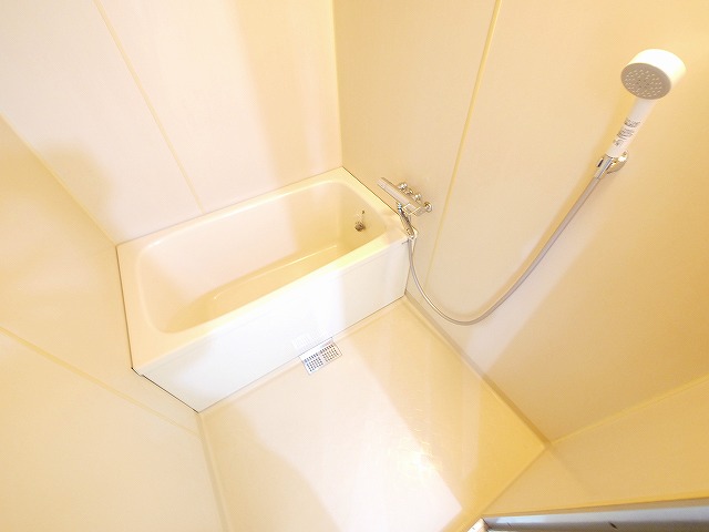 バス・シャワールーム　お風呂です