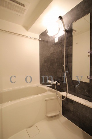 バス・シャワールーム　バスルーム