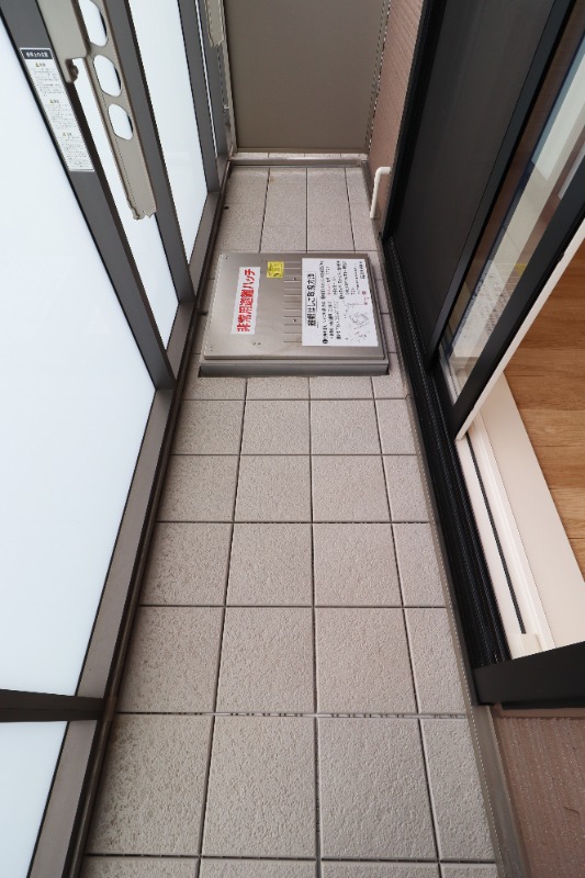 バルコニー　図面と現状に相違がある場合には現状を優先