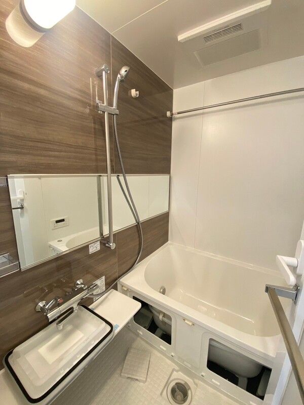 バス・シャワールーム