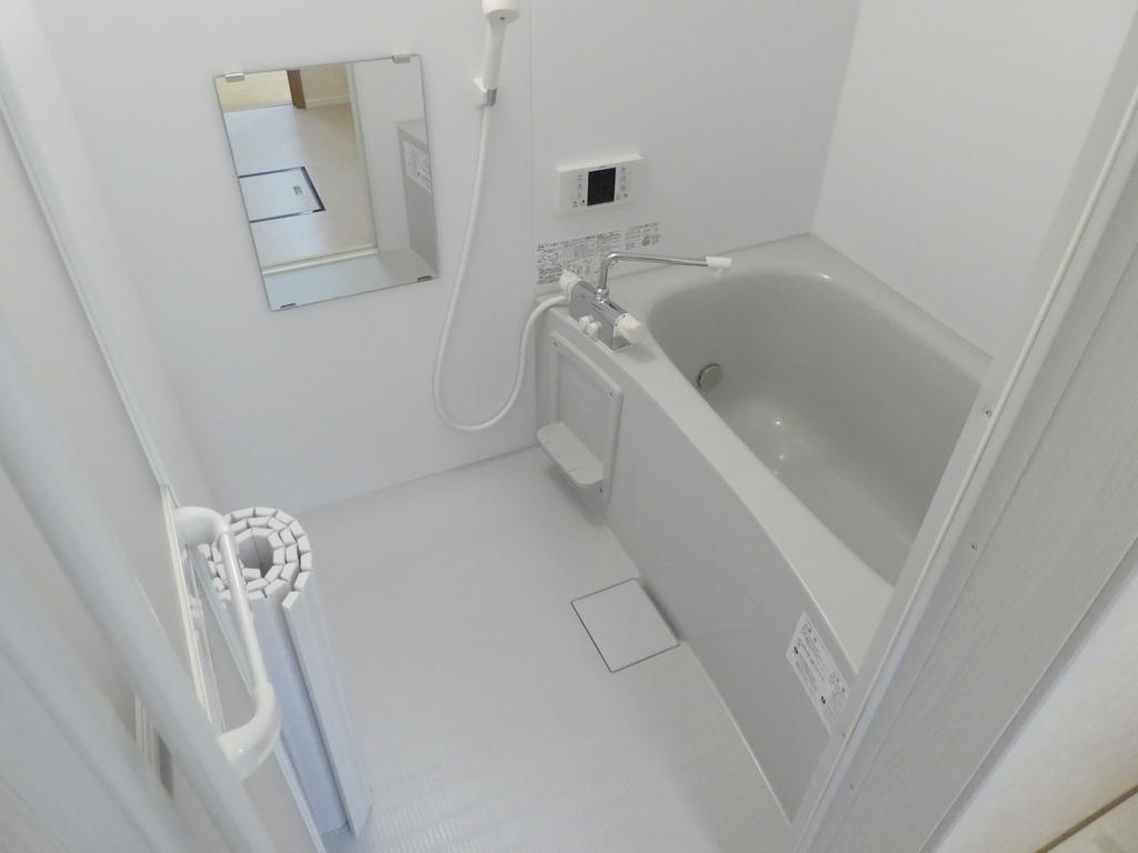 バス・シャワールーム　追い焚き・浴室乾燥機付き♪