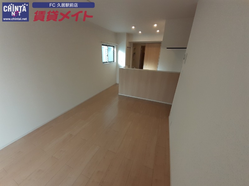 居室・リビング　反転タイプ参考写真