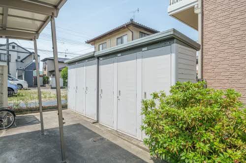 建物外観　ストッカー