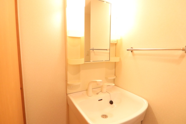 洗面設備　※別室の参考写真の為、現況優先です。
