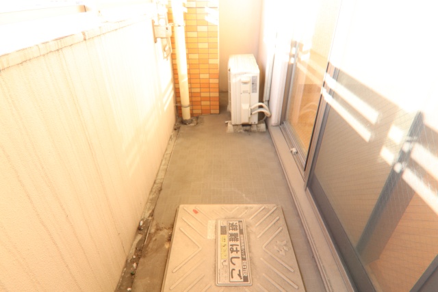 バルコニー　※別室の参考写真の為、現況優先です。