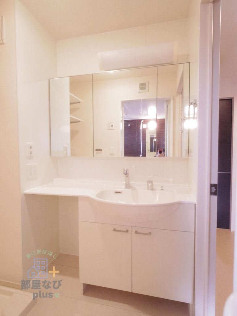 洗面設備　※他号室写真です