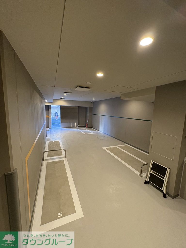 駐車場　駐車場