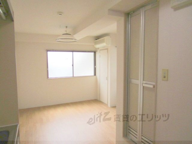 居室・リビング　洋室