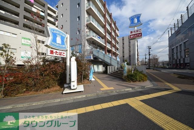 コンビニ　ローソン北戸田駅西口店（コンビニ）まで725m