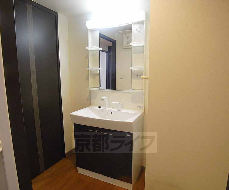 洗面設備　シャンプードレッサー付き