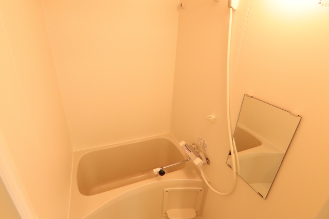 バス・シャワールーム　※別室の参考写真の為、現況優先です。