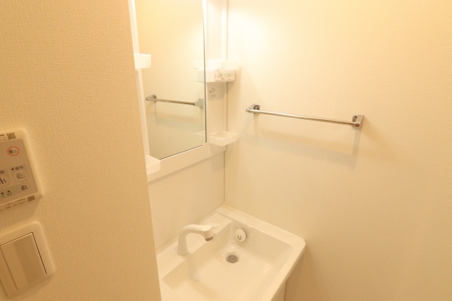洗面設備　※別室の参考写真の為、現況優先です。