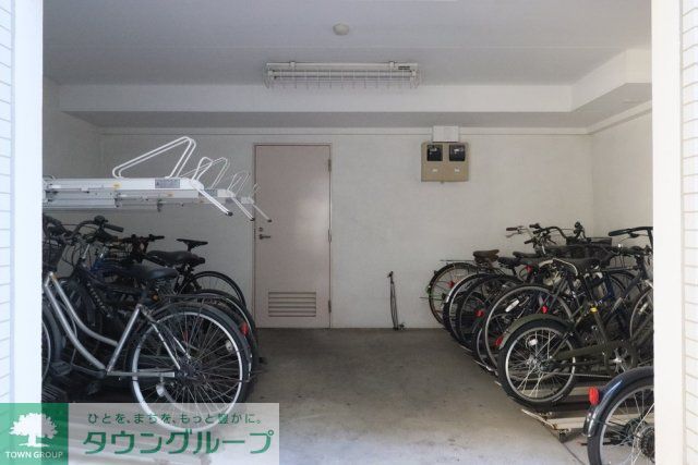 ロビー　駐輪場