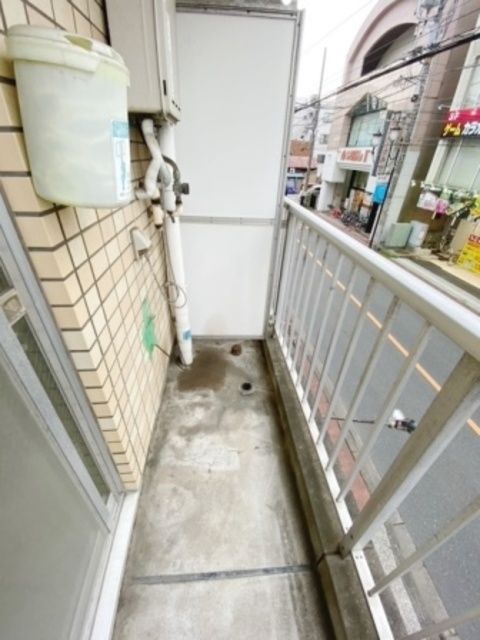 バルコニー　お問合せはタウンハウジングまで