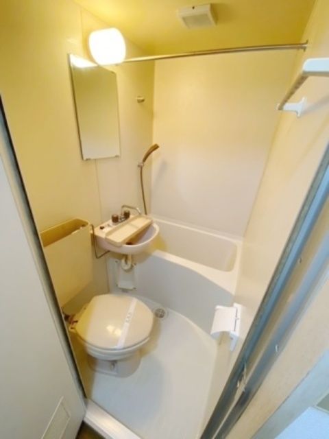 トイレ　お問合せはタウンハウジングまで