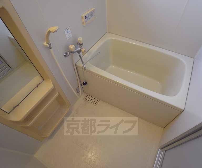 バス・シャワールーム　２口コンロ置けますよ！