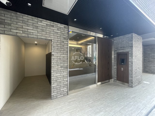 エントランス　エル・セレーノ新大阪北　エントランス