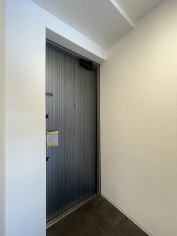 玄関　エル・セレーノ新大阪北　玄関