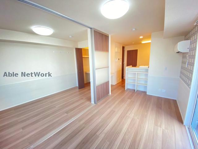 居室・リビング　別号室写真