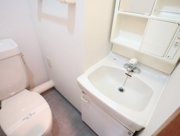 洗面設備　洗面所です