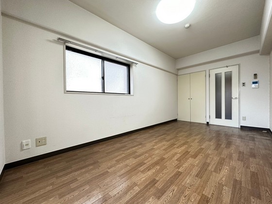 居室・リビング　※別部屋の写真です