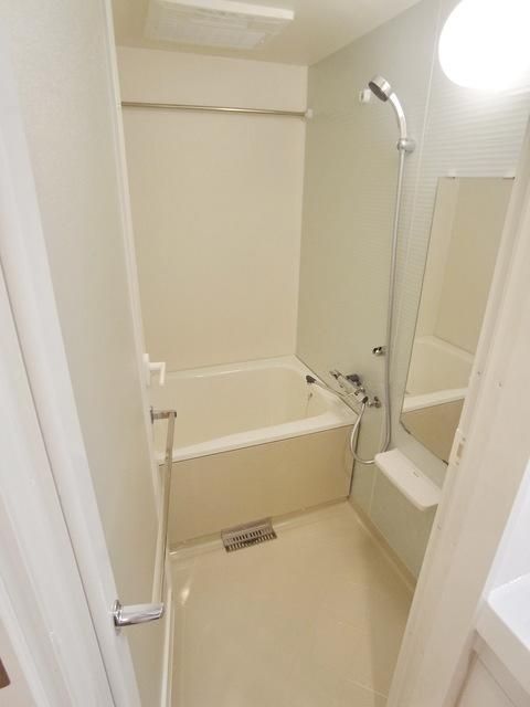 バス・シャワールーム　☆ゆっくりバスタイム☆