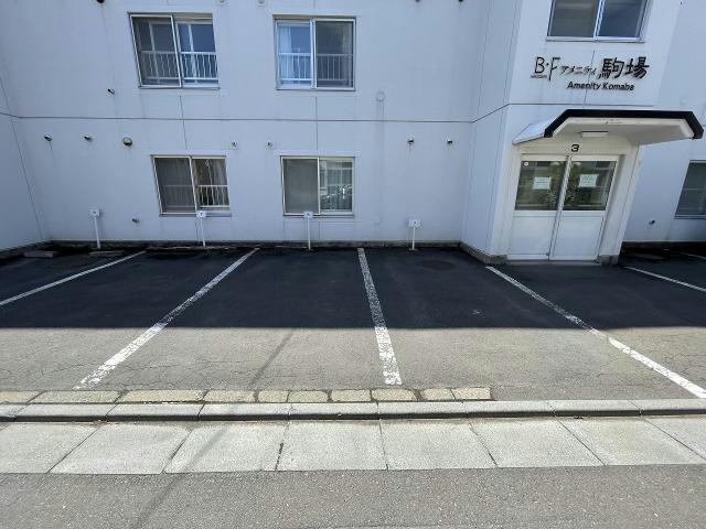 駐車場　駐車場