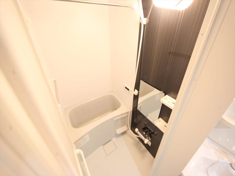 バス・シャワールーム　追い焚き・オートバス機能付お風呂　イメージ写真