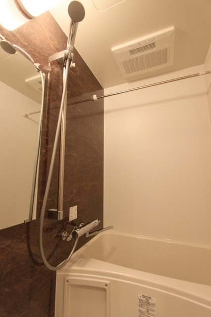 バス・シャワールーム　バスルーム