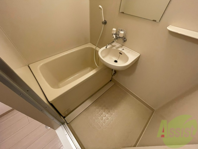 バス・シャワールーム　お風呂です。ゆっくりお風呂につかるのも体に良いですね