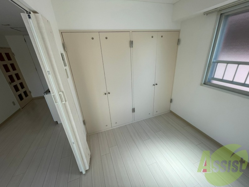 収納　寝室の収納です。部屋がすっきり片付きます。