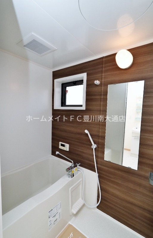 バス・シャワールーム　同型別部屋写真