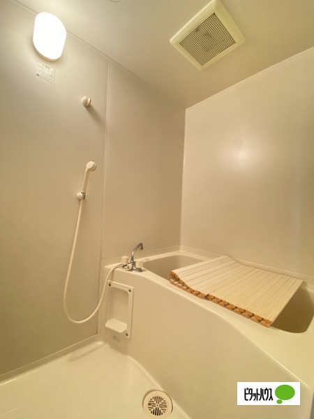 トイレ　１０２