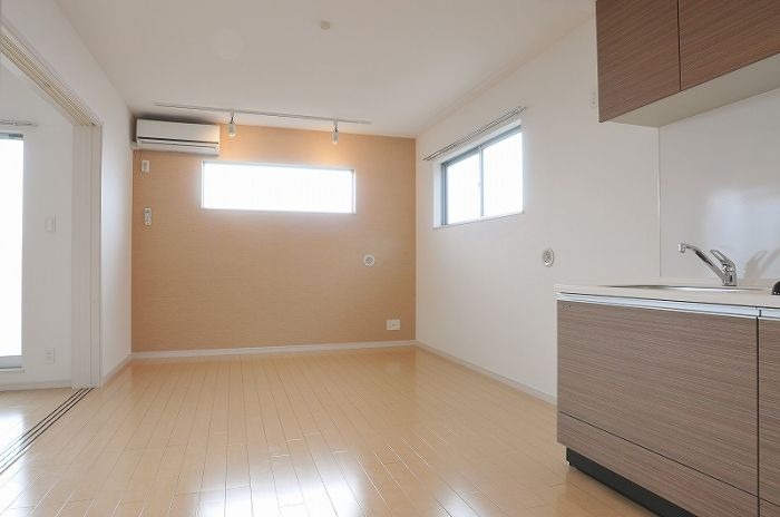 居室・リビング　角部屋で明るいリビング