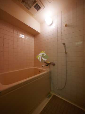 バス・シャワールーム　誠之小の学区内の物件で御座います