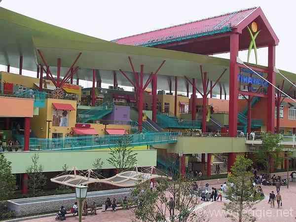 ショッピングセンター　ビナウォーク（ショッピングセンター）まで530m