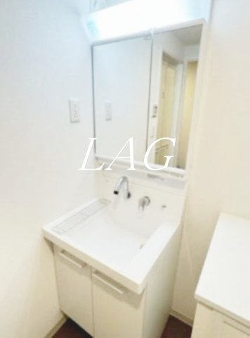 洗面設備　洗面台です。