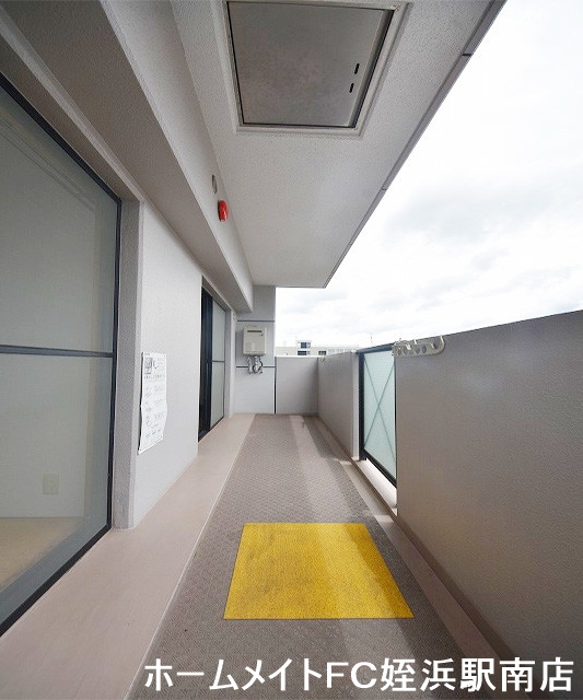 バルコニー　★洗濯物もたくさん干せそうです！★