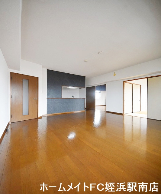 居室・リビング　★駅徒歩４分の好立地♪★