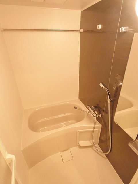 バス・シャワールーム　☆浴室乾燥機もついてます！☆