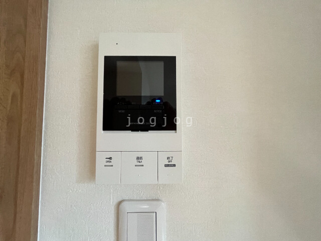 セキュリティ　モニター付きインターホン