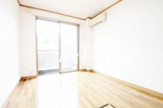 居室・リビング　洋室のお部屋です。