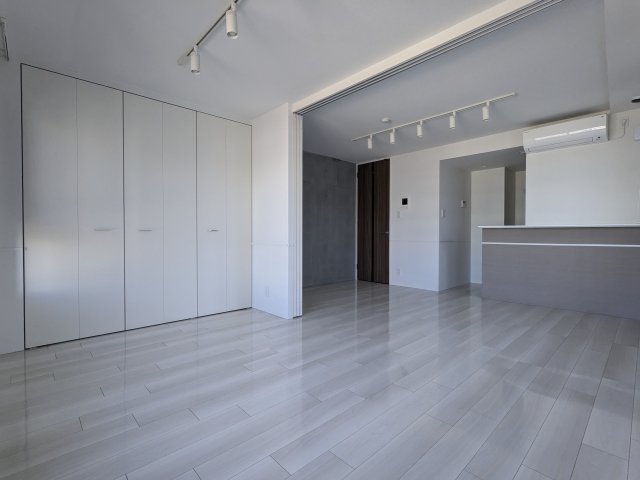 居室・リビング　こちらの居間で趣味の時間をお楽しみください