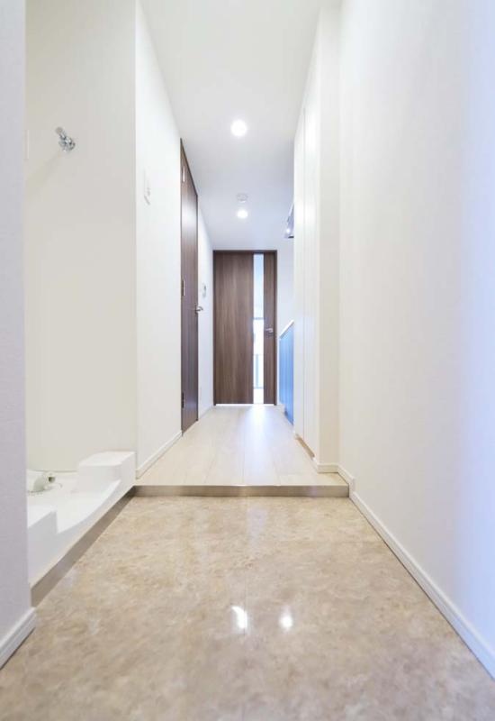 玄関　落ち着いた玄関です