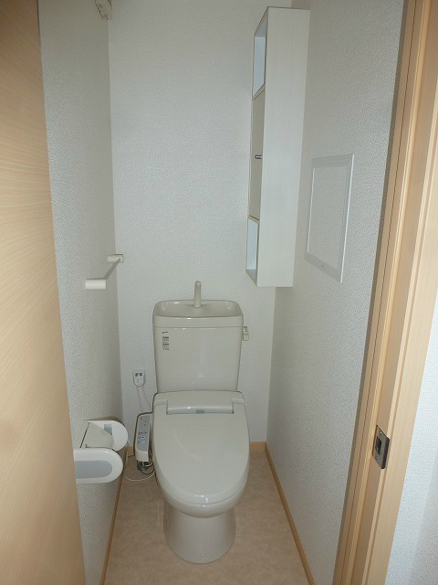 トイレ　写真は201号室です