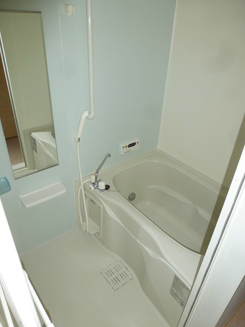 バス・シャワールーム　写真は201号室です